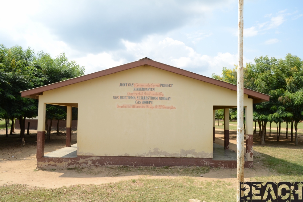 Aklamador School was built by SOS.